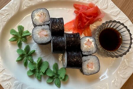 Роллы с креветками