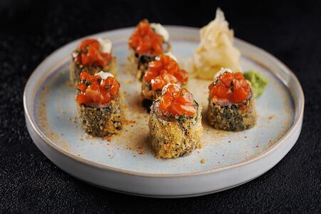 Хрустящий ролл с лососем