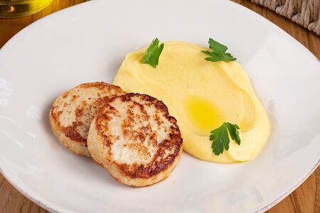 Котлеты из индейки с картофельным пюре