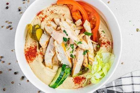 Хумус с курицей