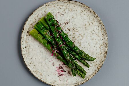 Спаржа на гриле