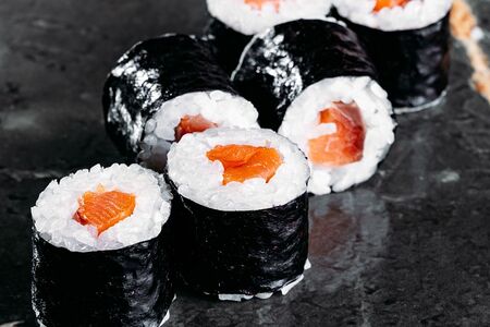 Лосось маки