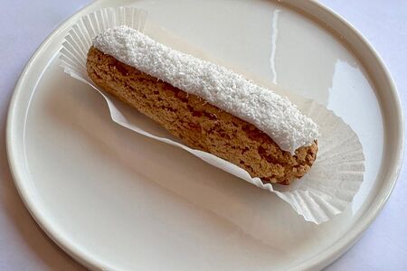 Эклер Кокосовый