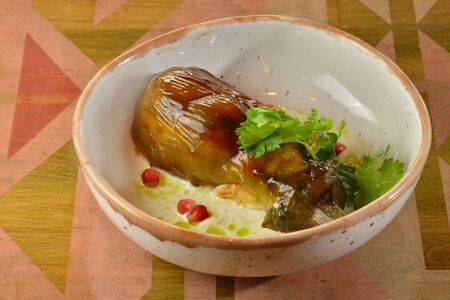 Эклер из баклажанов с соусом мацони