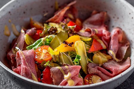 Бизнес-ланч  Салат с ростбифом