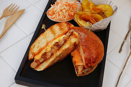 Тавук бургер