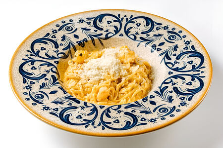 Лингвини с креветками в сливочно-томатном соусе