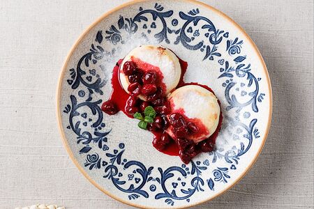 Сырники с вишней