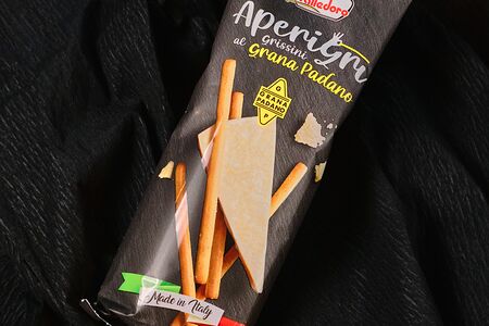 Гриссини с сыром Грана Падано Dop Aperigri