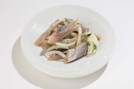 Селедочка с луком