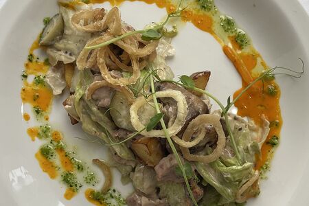 Салат с Томленой свининой