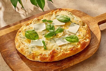 Пицца Кваттро формаджи