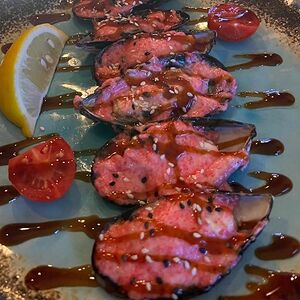 Запеченные мидии под соусом спайси М