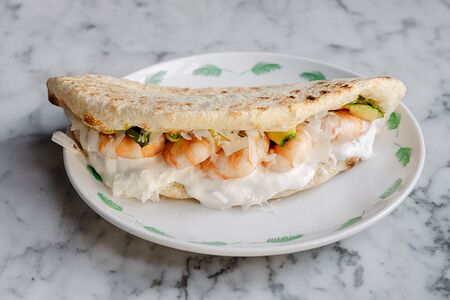 Панини цукини, креветка, страчателла