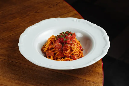 Путтанеска со свежим тунцом