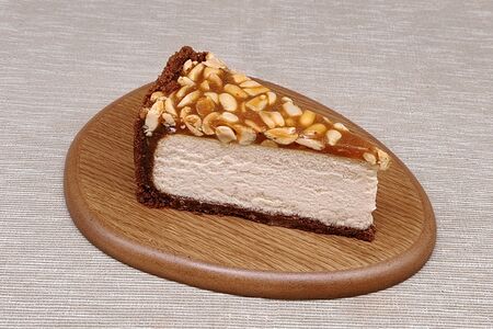 Чизкейк Сникерс