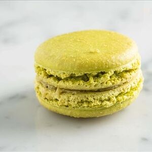 Макарон фисташковый