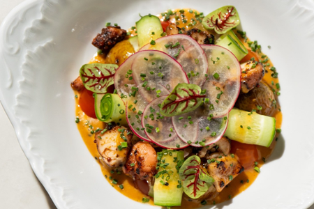 Салат с осьминогом