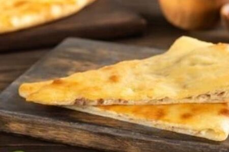 Осетинский пирог с картофелем и мясным фаршем