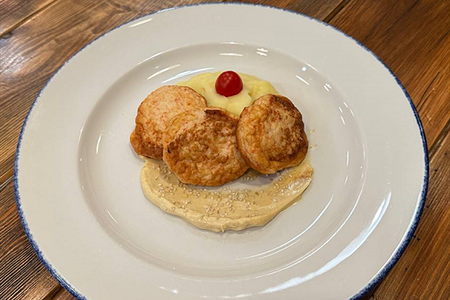 Крабовые котлетки с картофельным пюре