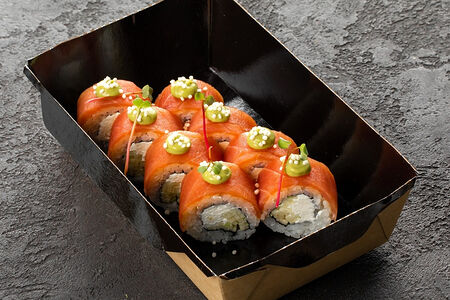 Филадельфия с тунцом и гуакамоле