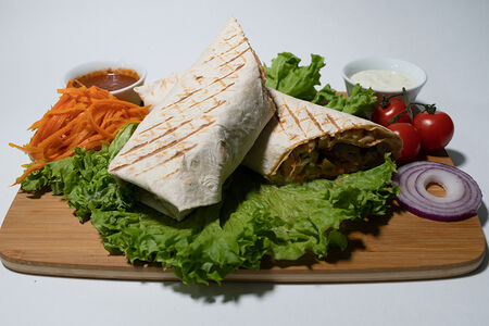 Шаурма из мраморный говядина (на живом огне)