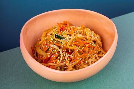 Wok Лапша удон, овощи mix и соус на выбор