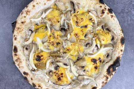 Грибная с сыром чеддер и трюфельным маслом