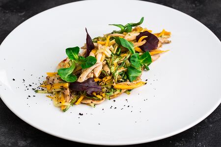 Салат с уткой и апельсинами