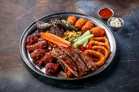 Ассорти горячих закусок