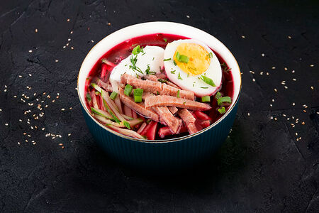 Борщ холодный с говядиной