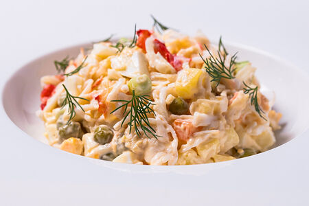 Оливье с крабом