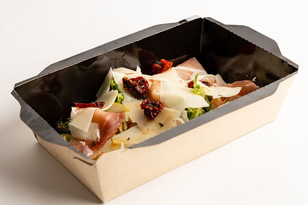 Салат с хамоном, грушей и гранатовой заправкой (Яндекс)