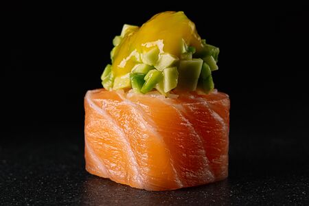 Лосось-манго