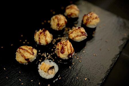 Ролл Запеченный с мидиями