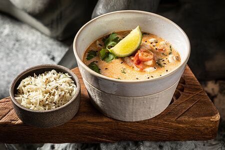 Том ям с креветками