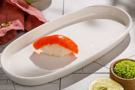 Суши Лосось копченый