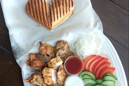 Шашлычная тарелка с курицей