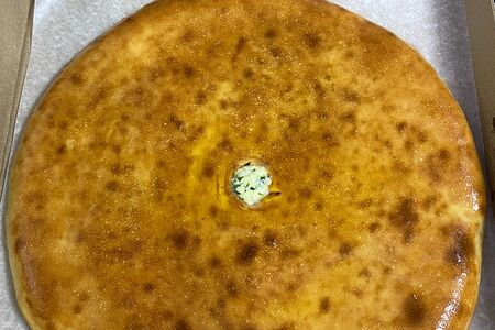 Пирог с сыром и зелёным луком