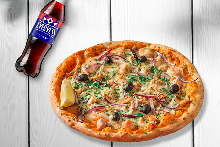 Пицца Ди Маре и Evervess Кола