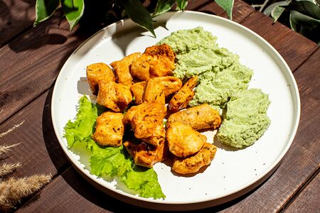 Соте из курицы с овощным пюре