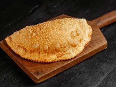 Чебурек с сыром