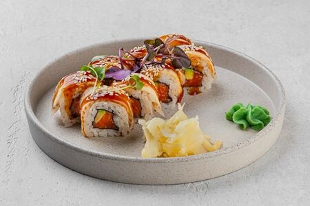 Ролл Канада с копченым угрем