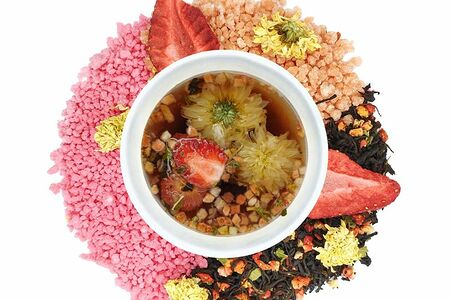 Черный чай цейлон с клубникой и хризантемой
