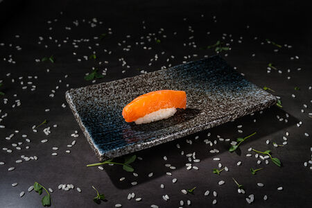 Суши Лосось