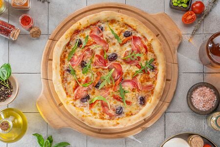 Авторская с прошутто и виноградом 