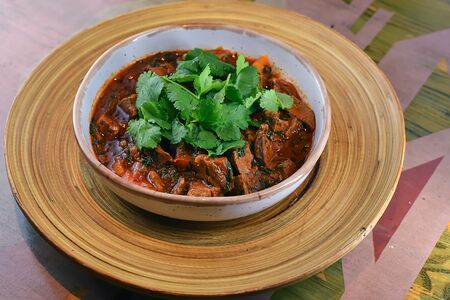 Чашушули из телятины с томлёными овощами и томатным соусом