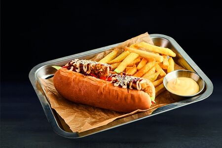 Хот дог с тунцом 