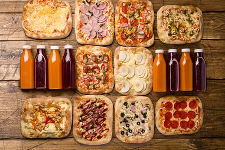 Сет на корпоратив из 10 пицц, 2 л ягодного морса и 2 л облепихового морса