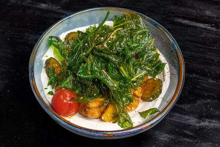 Салат с хрустящим баклажаном